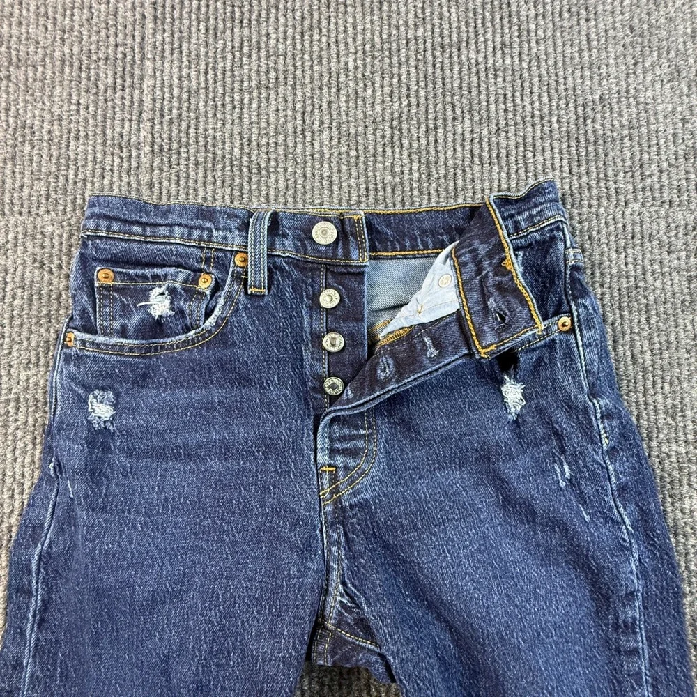 Levis 501 Skinny Jeans Womens 26x28 Dark Wash Distressed Denim 29502-0201